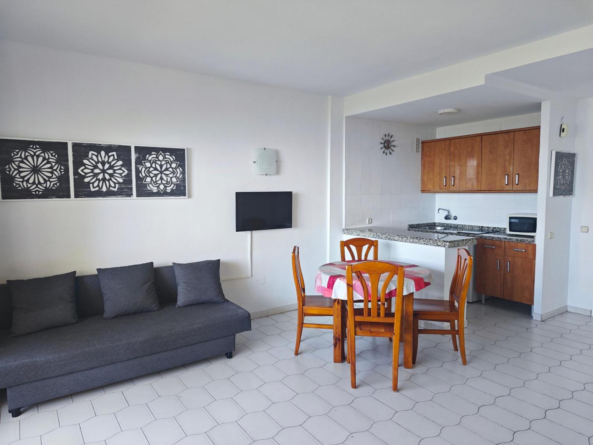 El Estudio De La Playa Benalbeach Vistas Al Mar Benalmadena Phòng bức ảnh